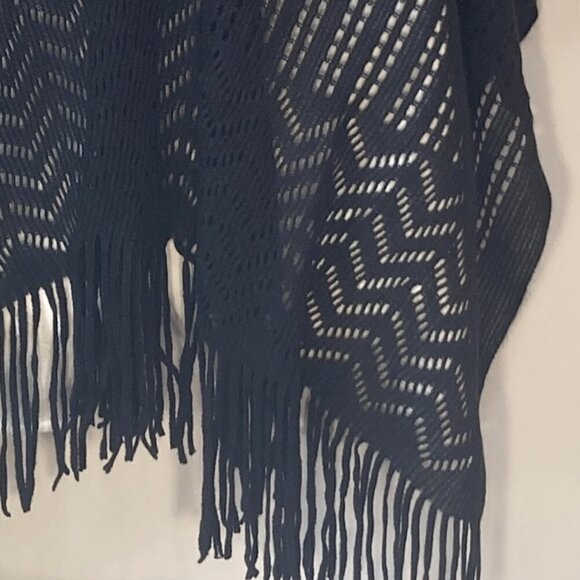 Britt's Knits NWT Black Knit Comfort Wrap Choc & cozy one size fits most - Picture 4 of 6